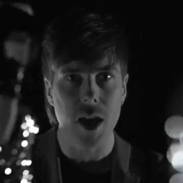 music scarlet soho two steps from heartache