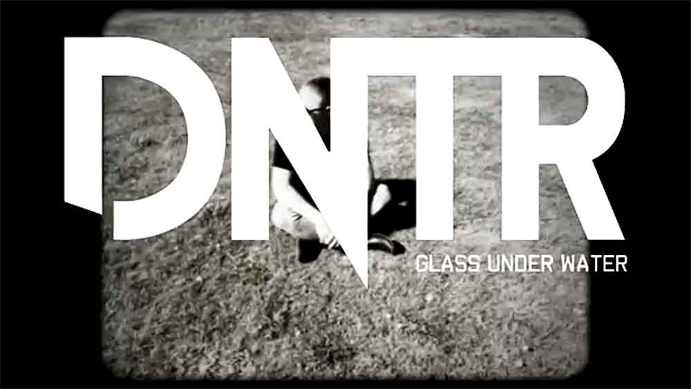 DNTR Glass Under Water