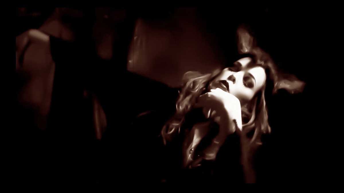 Damsel In The Dollhouse - Black And Blue