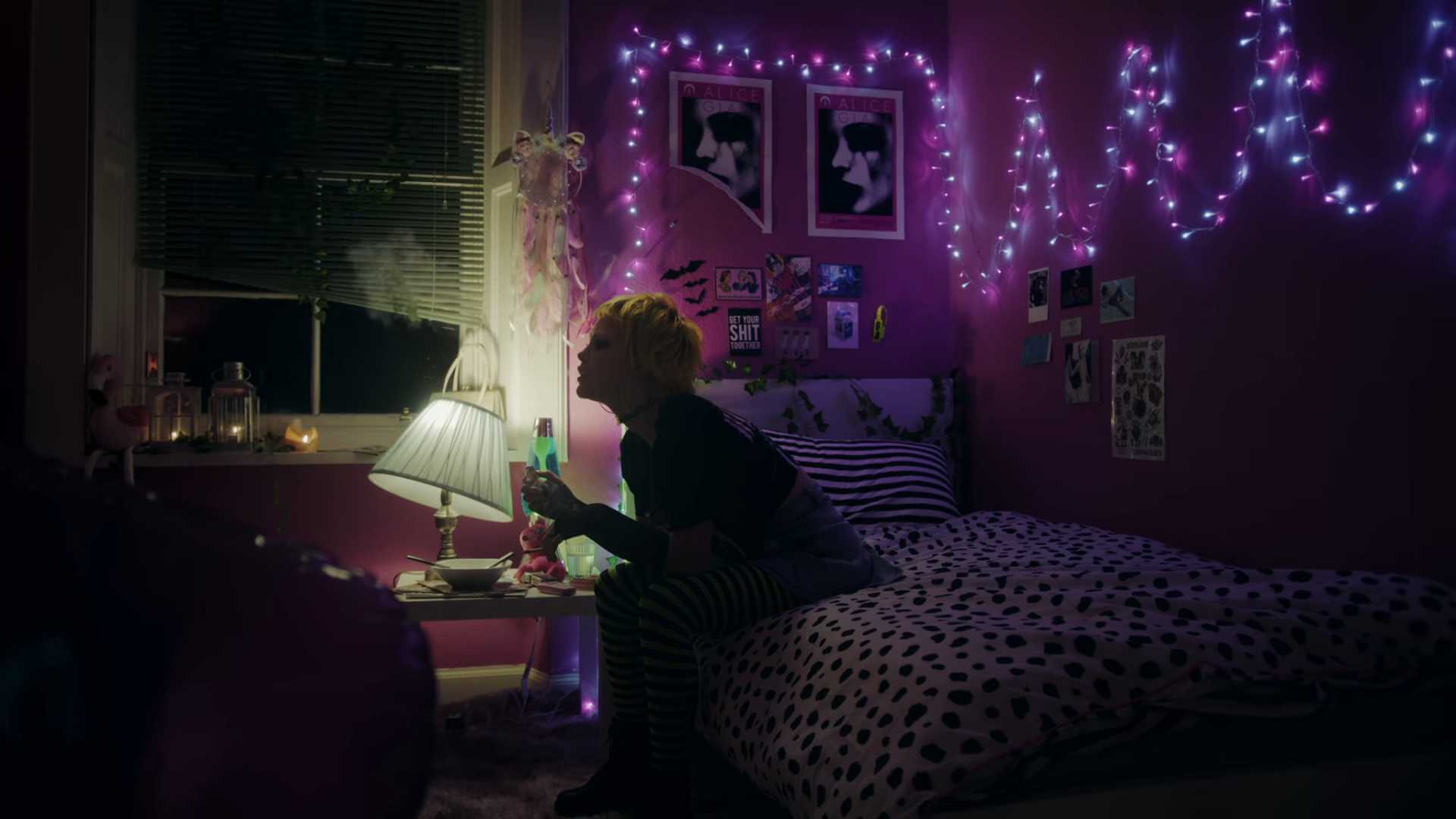 alice glass love is violence
