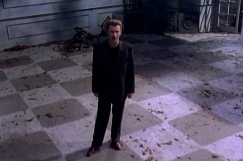 Black - Everything Is Coming Up Roses