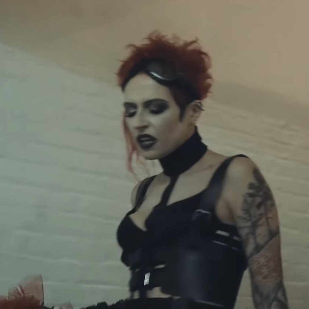 I Ya Toyah - Death's Kiss