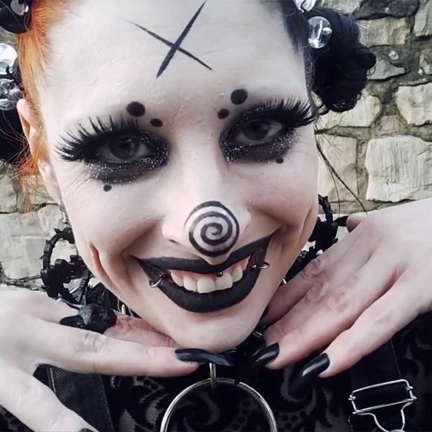 Pretty Addicted - Dickhead Pretty Addicted - Dickhead