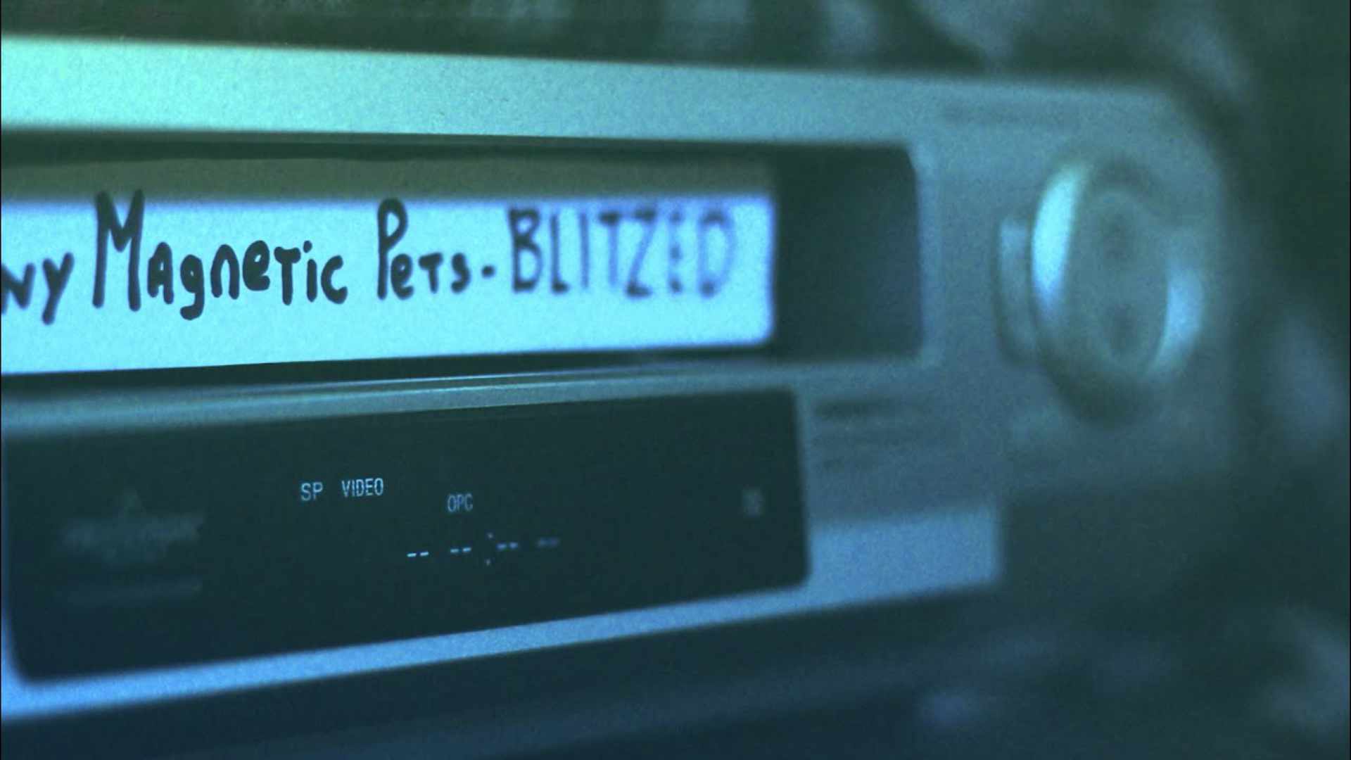 tiny magnetic pets blitzed